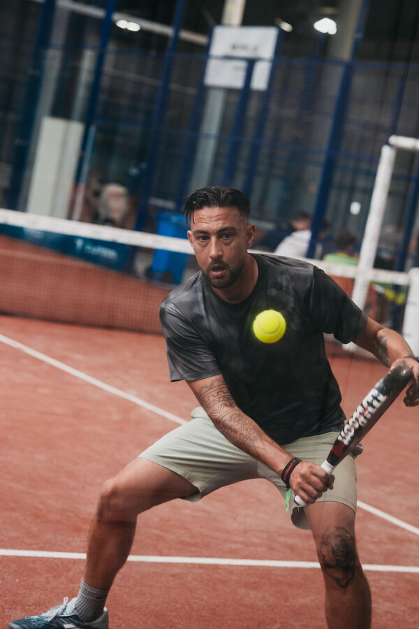 Padelspeler Arenal Brugge